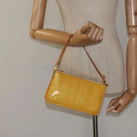 LOUIS VUITTON Vernis Lexington Accessory Pouch Lime Yellow - Picture 1 of 16